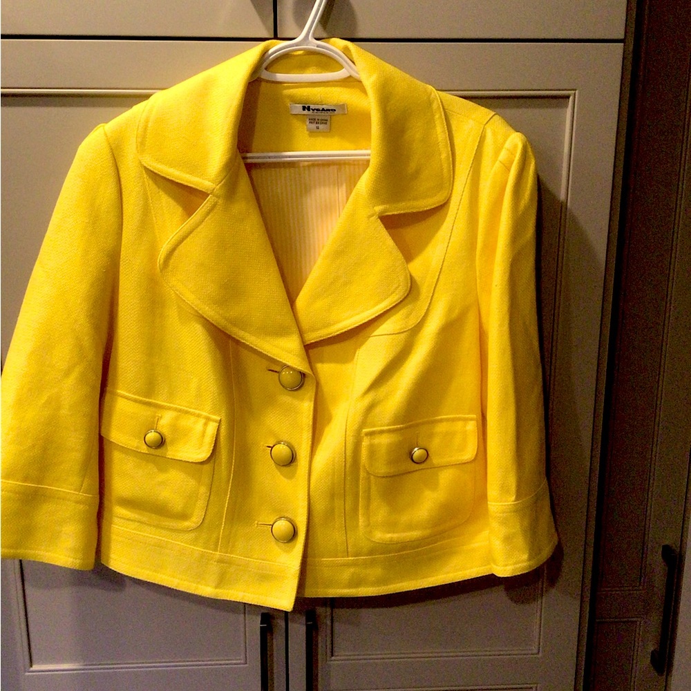 Bright yellow Nygard crop blazer, US14